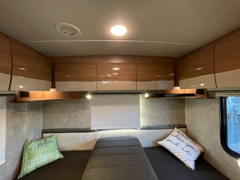 Used 2015 Mercedes-Benz Sprinter 4500 image 36