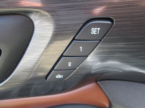 Used 2018 Chevrolet Traverse AWD High Country image 5