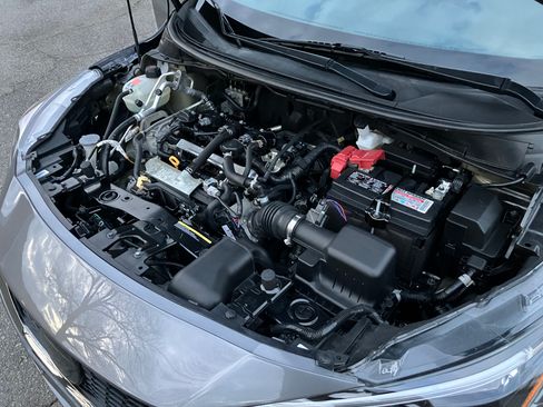 Used 2021 Nissan Versa SR image 14