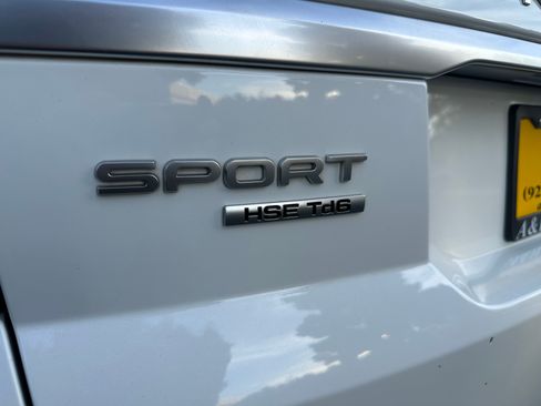 Used 2016 Land Rover Range Rover Sport HSE image 26