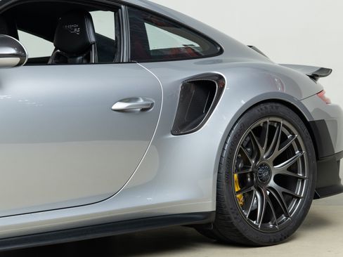 Used 2018 Porsche 911 GT2 RS image 87