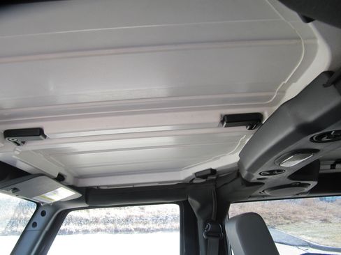 Used 2008 Jeep Wrangler Unlimited Sahara image 13