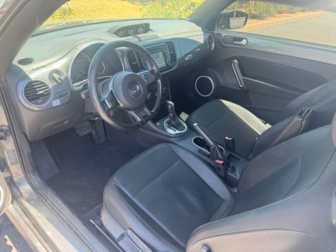 Used 2015 Volkswagen Beetle TDI image 9