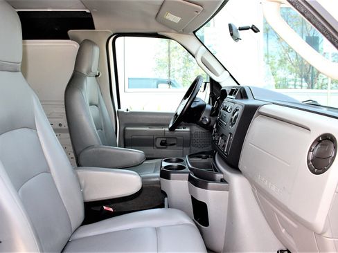 Used 2012 Ford E-150 and Econoline 150 image 15