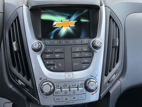 Used 2016 Chevrolet Equinox LS image 18