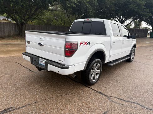 Used 2014 Ford F150 4x4 SuperCab XLT w/ FX4 Pkg image 3