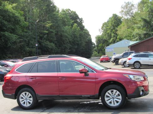 Used 2019 Subaru Outback 2.5i Premium AWD/4WD image 11