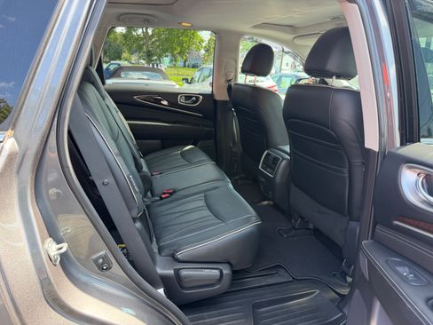 Used 2019 INFINITI QX60 AWD Luxe image 19