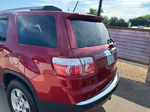 Used 2012 GMC Acadia FWD SLE image 2