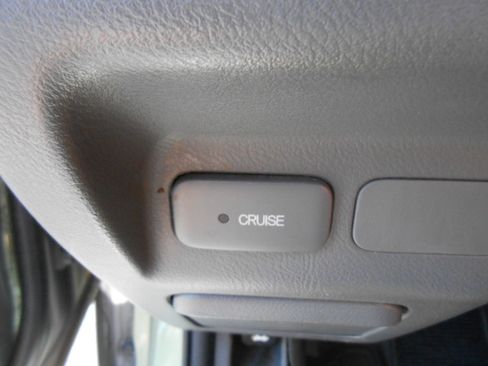 Used 2005 Honda Element 2WD LX image 18