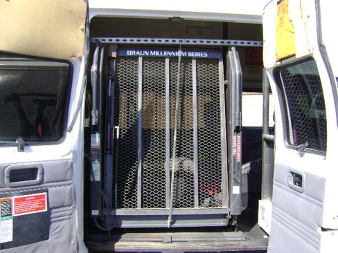 Used 2000 Dodge B3500 image 7