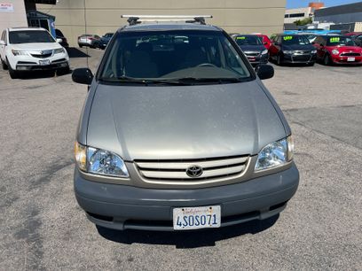 Used 2001 Toyota Sienna LE