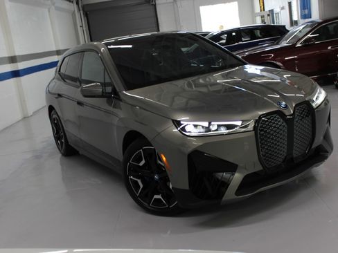 Used 2024 BMW iX M60 image 12