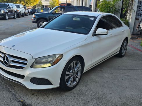 Used 2015 Mercedes-Benz C 300 Sport image 8