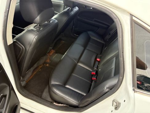 Used 2016 Chevrolet Impala LT image 5