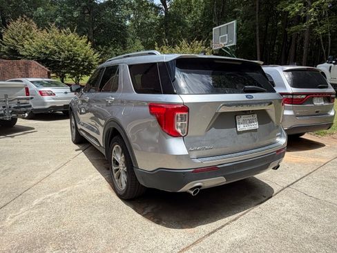Used 2022 Ford Explorer 4WD Limited image 7