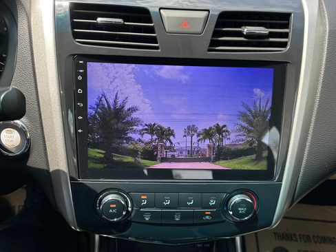 Used 2015 Nissan Altima SV FWD image 10