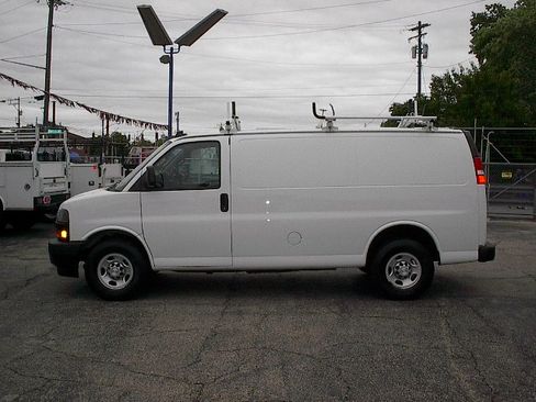 Used 2021 Chevrolet Express 3500 UNAVAIL RWD image 7