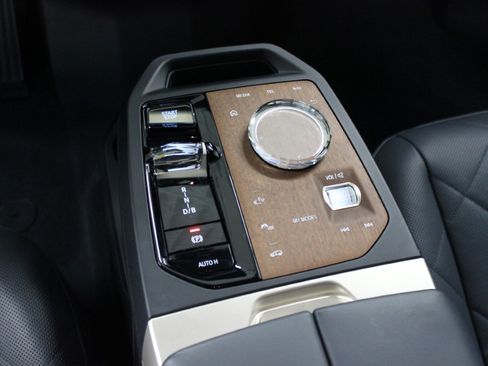 Used 2024 BMW iX M60 image 21