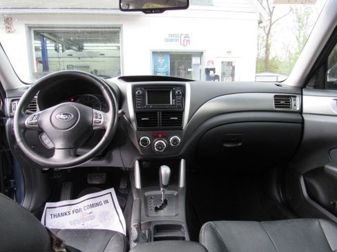 Used 2011 Subaru Forester 2.5X Limited AWD/4WD image 18