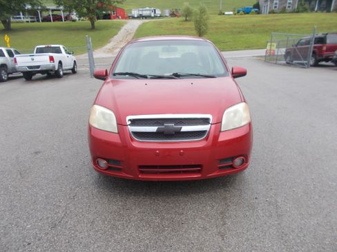 Used 2007 Chevrolet Aveo LT Sedan FWD image 2