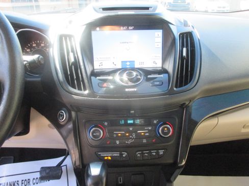 Used 2017 Ford Escape Titanium image 6