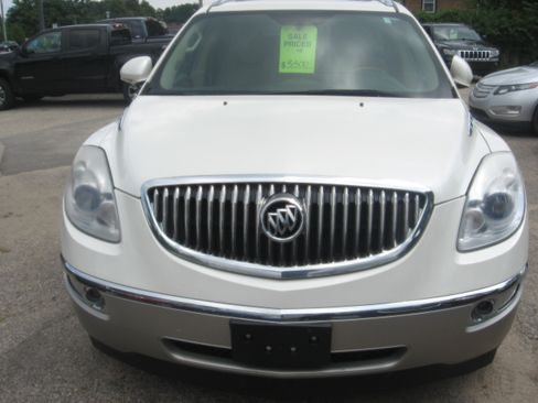Used 2010 Buick Enclave AWD CXL image 2