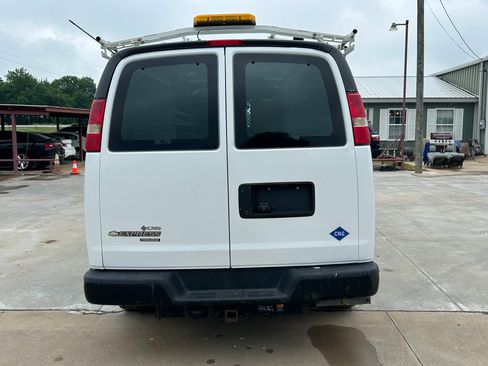 Used 2014 Chevrolet Express 2500 image 6