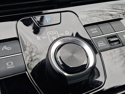 Used 2024 Toyota bZ4X image 16