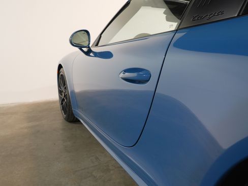 Used 2018 Porsche 911 Targa 4 GTS image 55