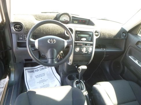 Used 2005 Scion xB image 19