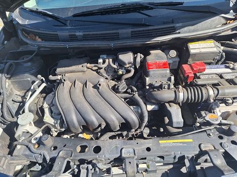 Used 2016 Nissan Versa SV image 11