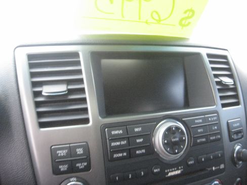 Used 2011 Nissan Armada Platinum image 11