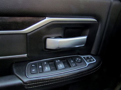 Used 2024 RAM 2500 Big Horn image 25