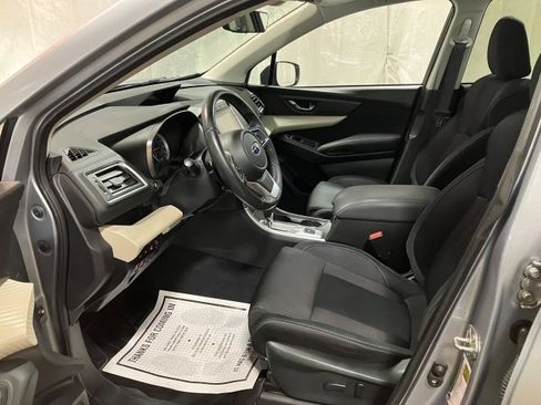 Used 2021 Subaru Ascent Premium image 2