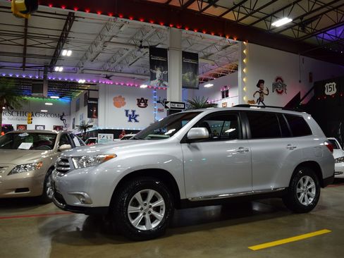 Used 2013 Toyota Highlander SE image 3