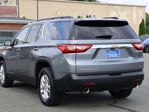 Used 2020 Chevrolet Traverse LT image 5
