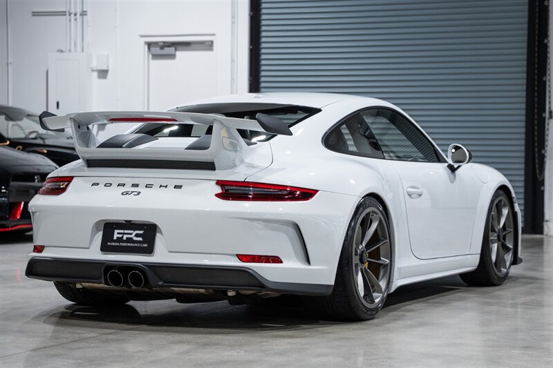 Used 2018 Porsche 911 GT3 RWD image 15