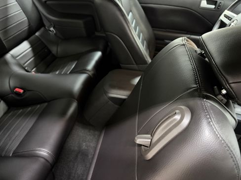 Used 2006 Ford Mustang GT Premium RWD image 29
