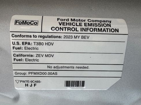 Used 2023 Ford E-Transit image 26