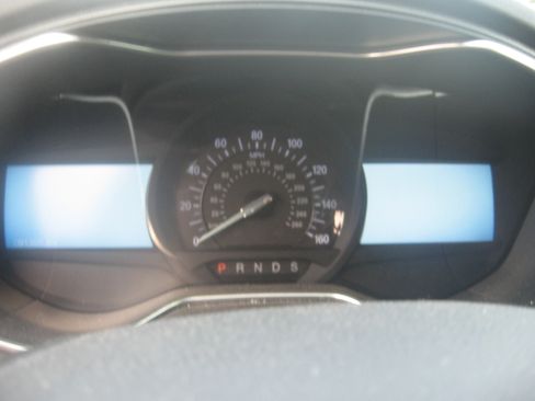Used 2015 Ford Fusion Titanium AWD image 10