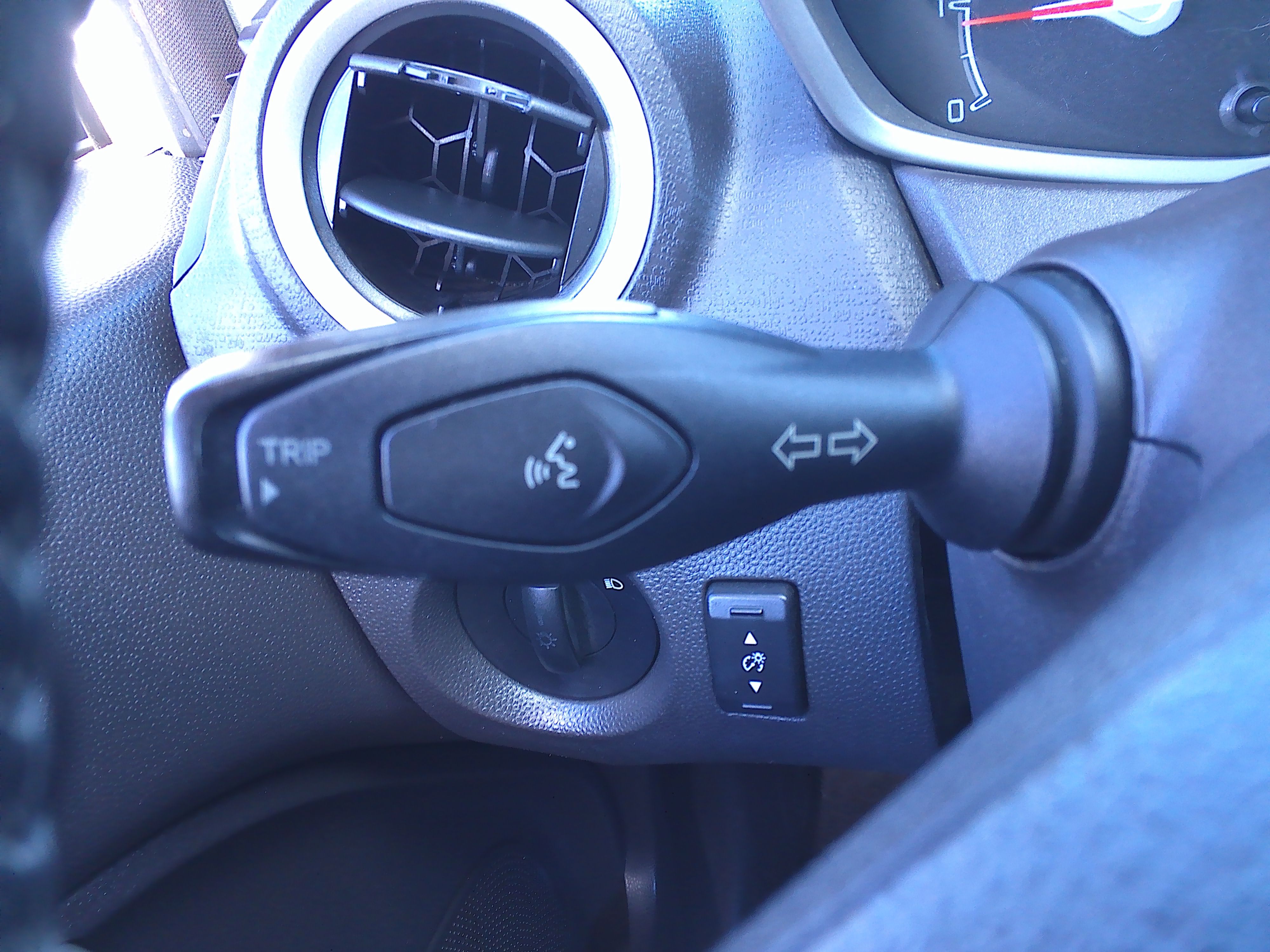 Used 2012 Ford Fiesta SEL Sedan FWD image 24