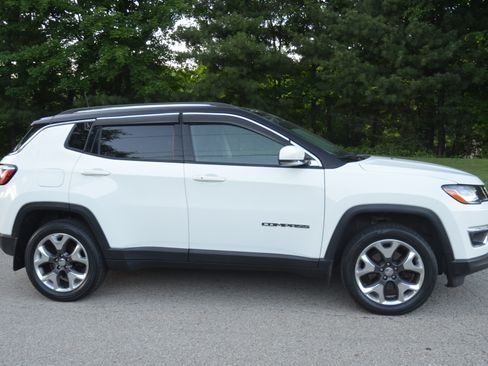 Used 2018 Jeep Compass 4WD Limited image 5