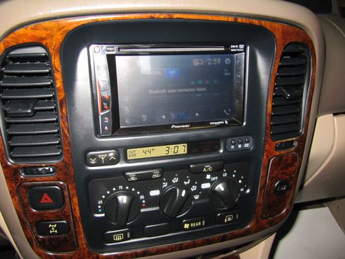 Used 2000 Toyota Land Cruiser image 13