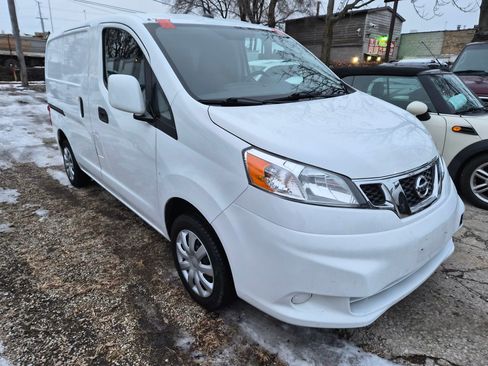 Used 2020 Nissan NV200 SV image 2