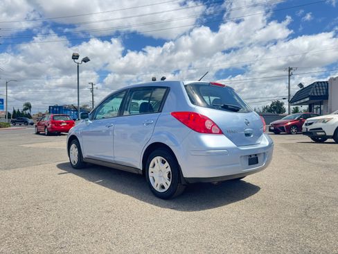 Used 2012 Nissan Versa 1.8 S Hatchback FWD image 5
