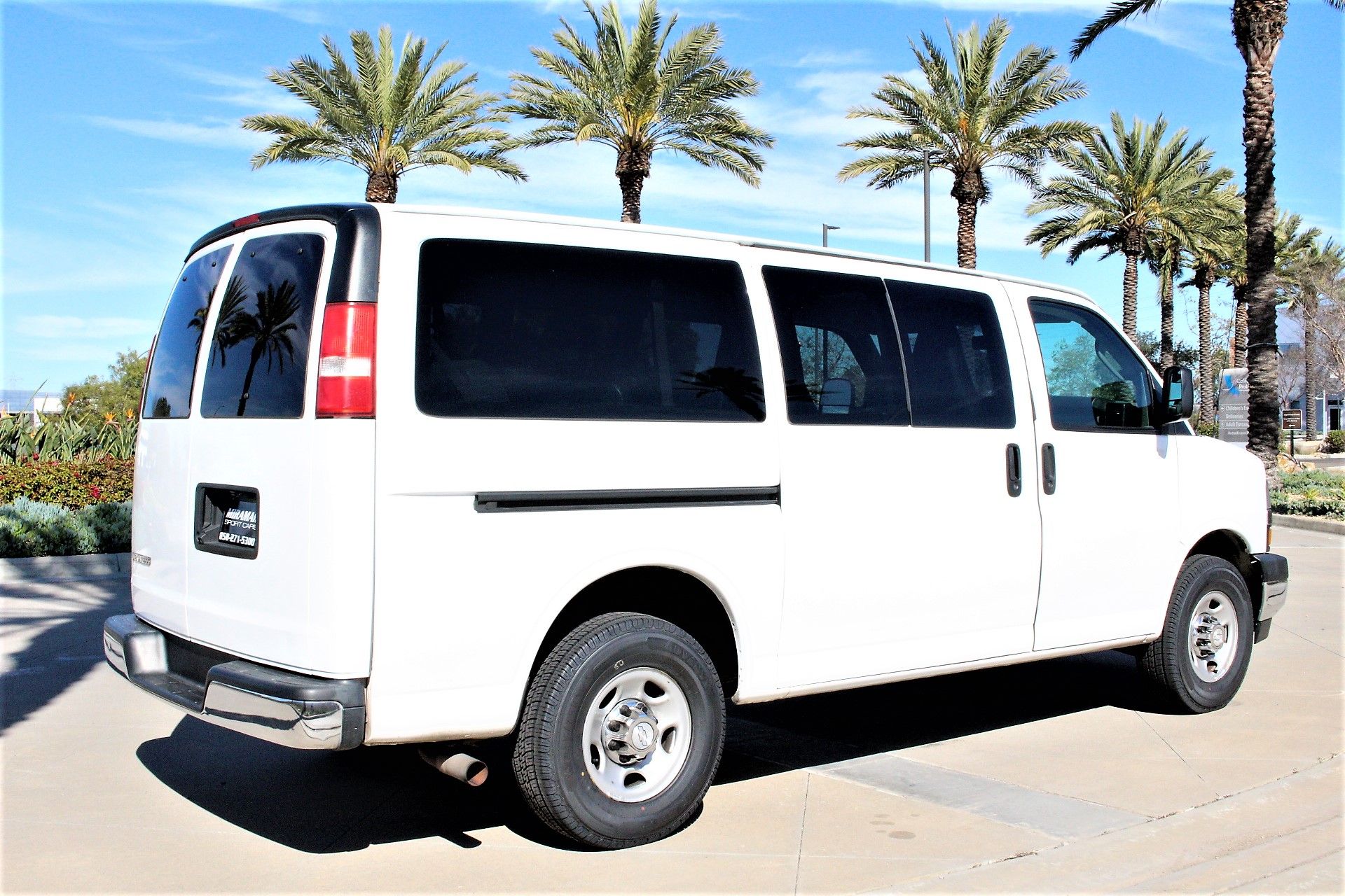 Used 2019 Chevrolet Express 3500 LT RWD image 13