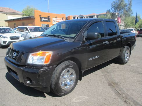 Used 2014 Nissan Titan S Pickup 4D 5 1/2 ft RWD image 17