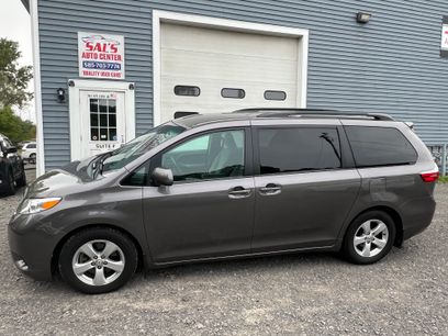 Used 2015 Toyota Sienna LE