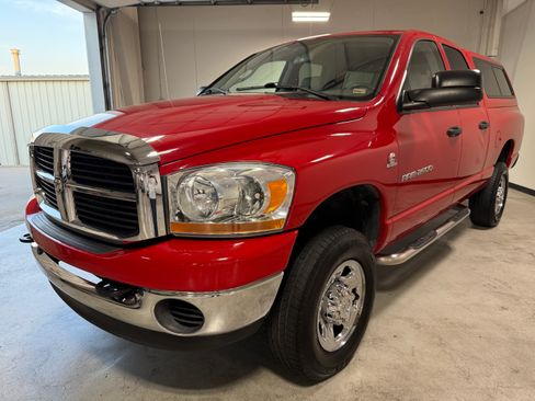 Used 2006 Dodge Ram 2500 Truck 4x4 Quad Cab image 12
